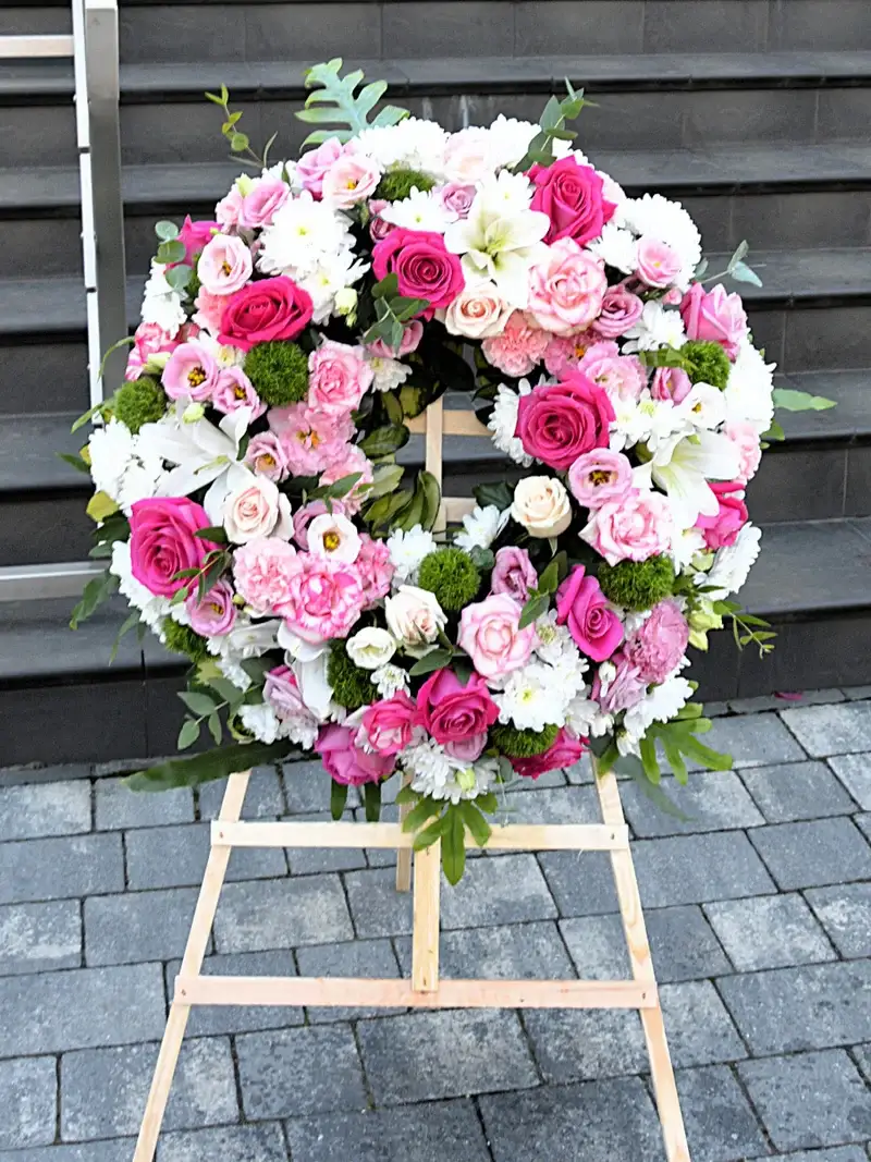 Wieniec rzymski pogrzebowy WRZ-3 o średnicy 70 cm